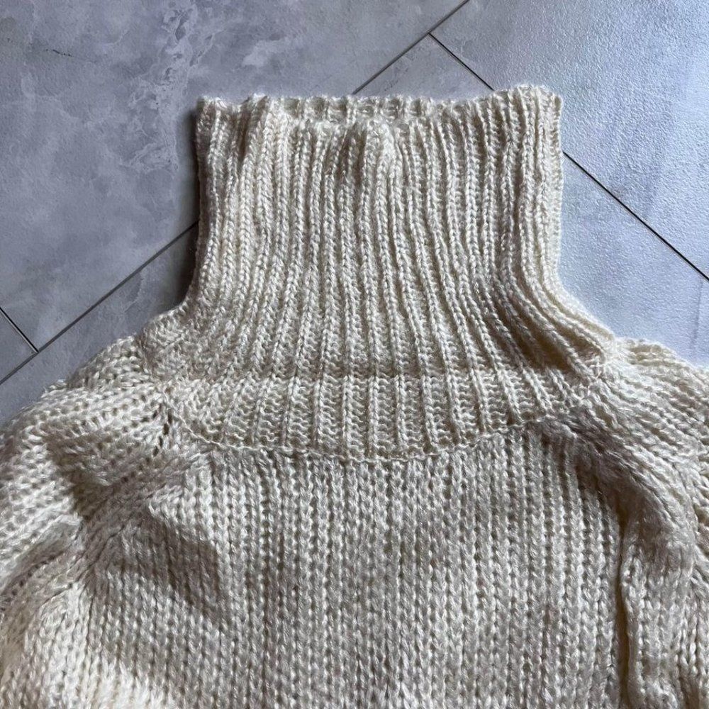 Cozy Knit Top - Medium - Picture 2 of 5